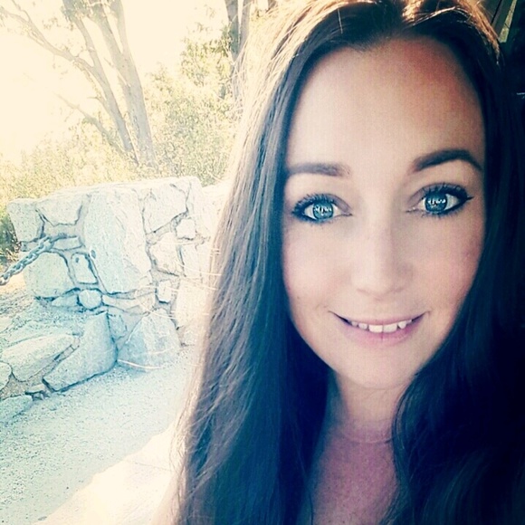 Meet your Posher, Kelley - Picture 1 of 1